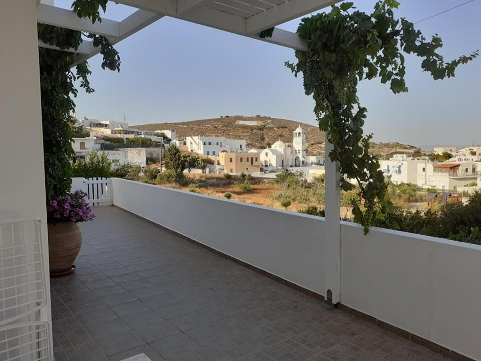 Matilda Milos - Cycladic Living Apartment Triovasalos Luaran gambar