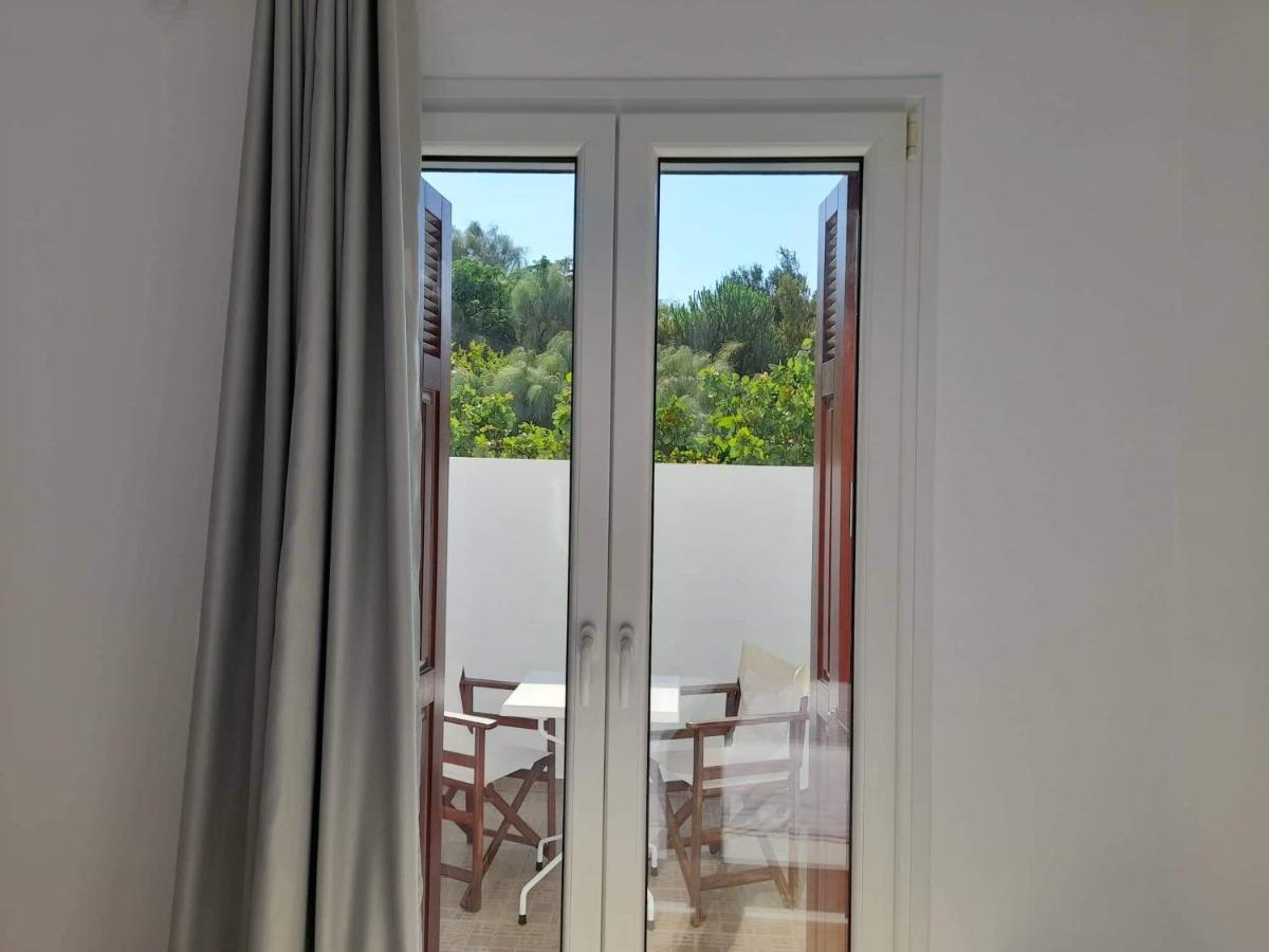 Matilda Milos - Cycladic Living Apartment Triovasalos Luaran gambar