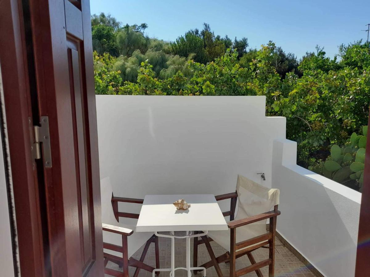 Matilda Milos - Cycladic Living Apartment Triovasalos Luaran gambar
