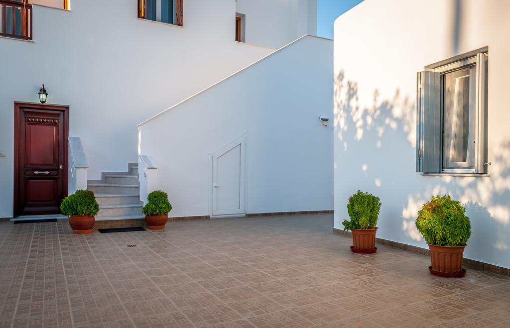 Matilda Milos - Cycladic Living Apartment Triovasalos Luaran gambar